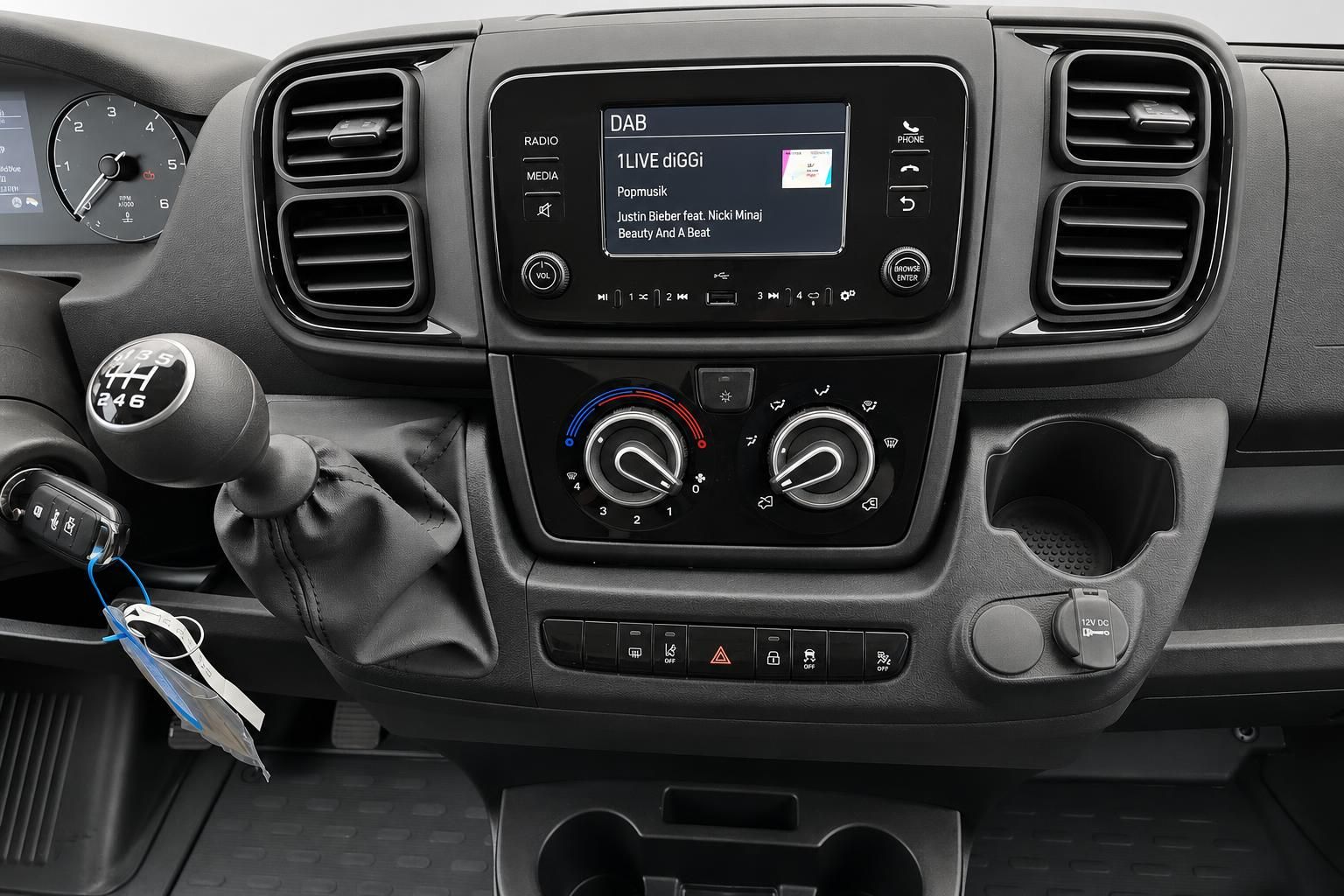 Mittelkonsole Fiat Transporter mit Radio Klimabedienung und Schaltung