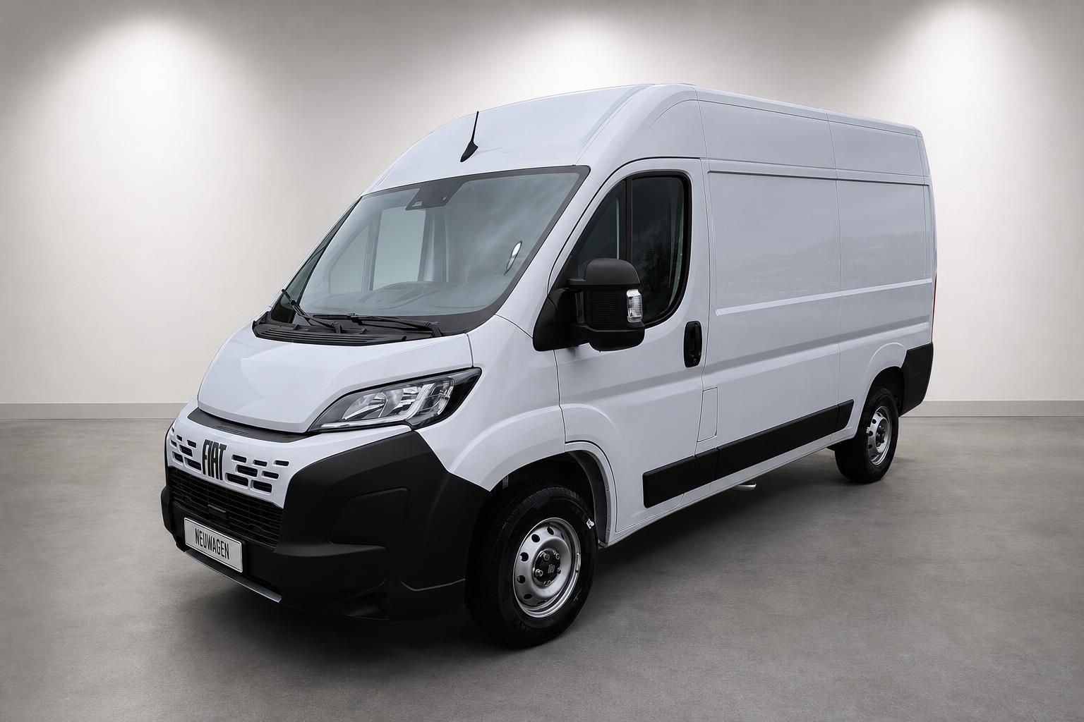 Fiat Ducato Kastenwagen weiss Frontansicht schraeg Neuwagen
