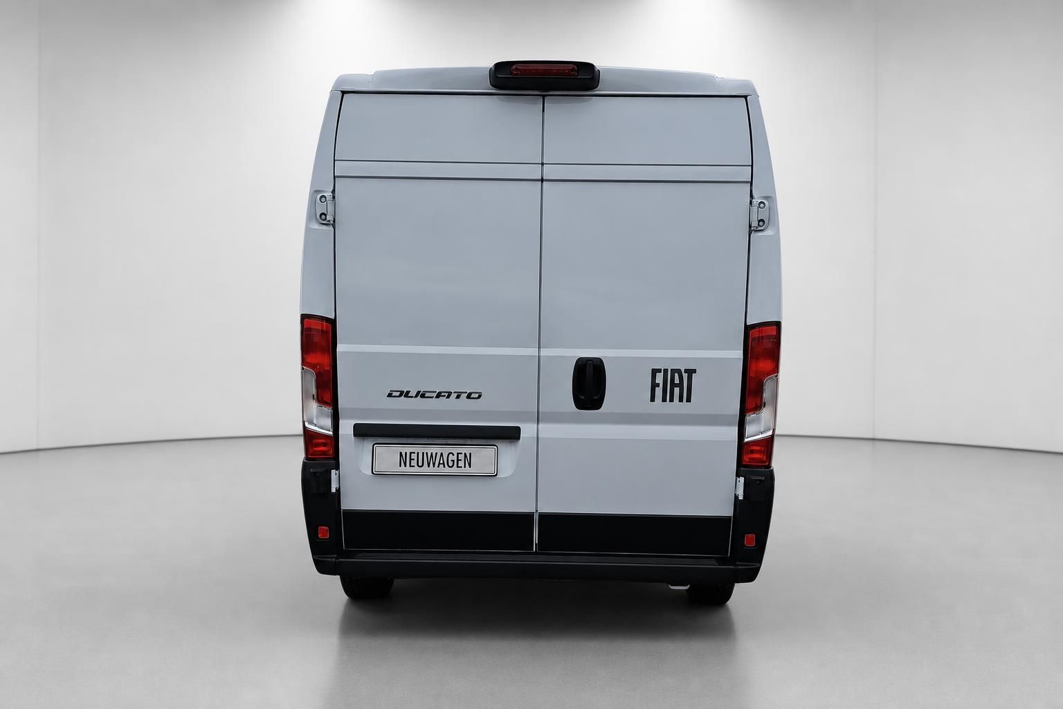 Fiat Ducato Kastenwagen Heckansicht mit geschlossenen Flügeltüren