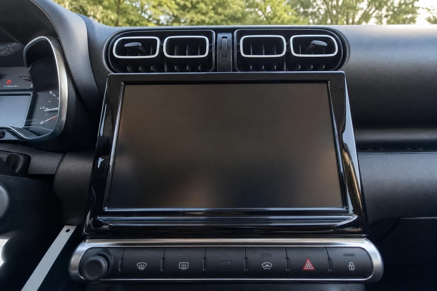 Touchscreen Infotainment-System mit Luftdüsen im Citroën Armaturenbrett
