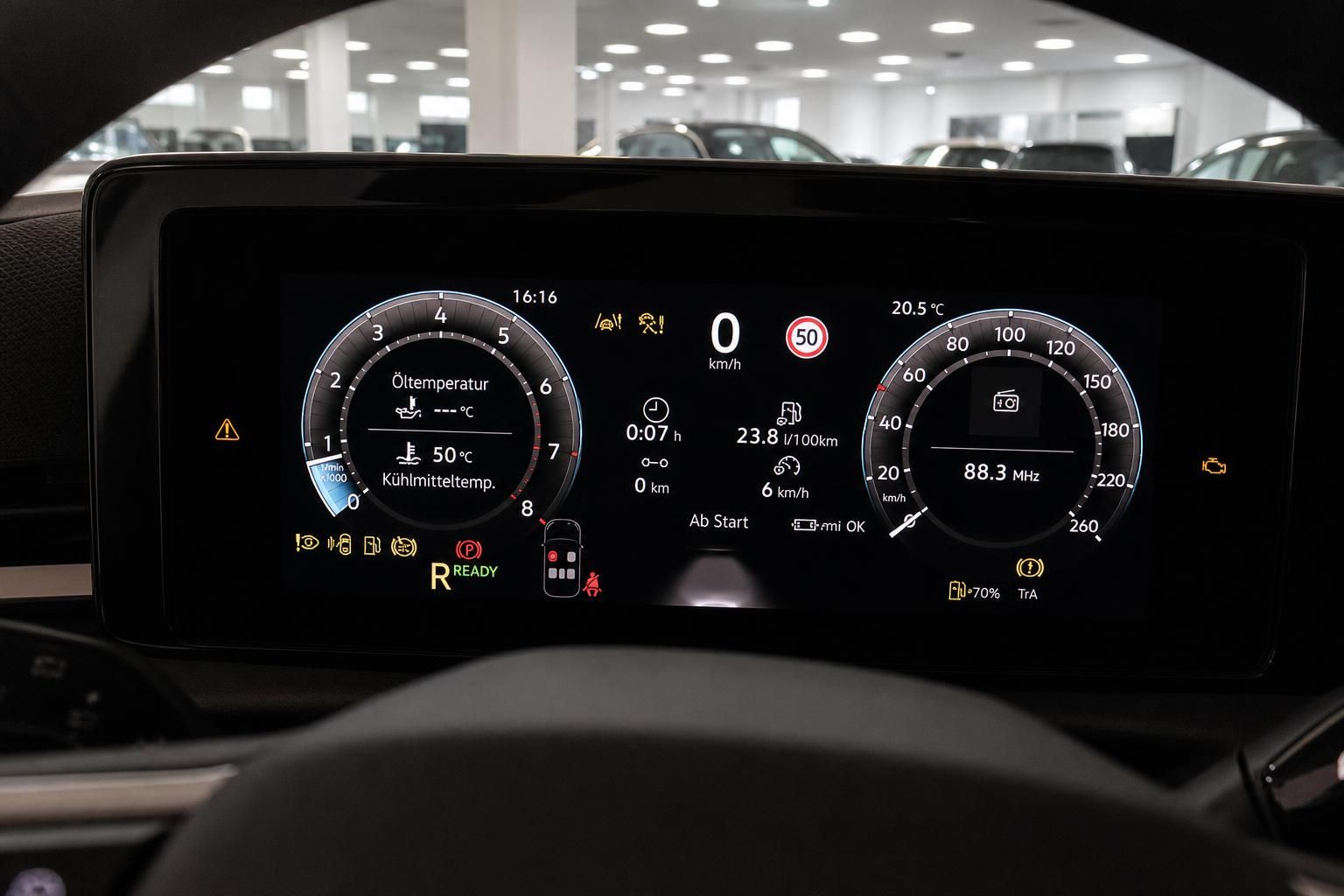 VW T-Roc digitales Kombiinstrument mit Tachoanzeige