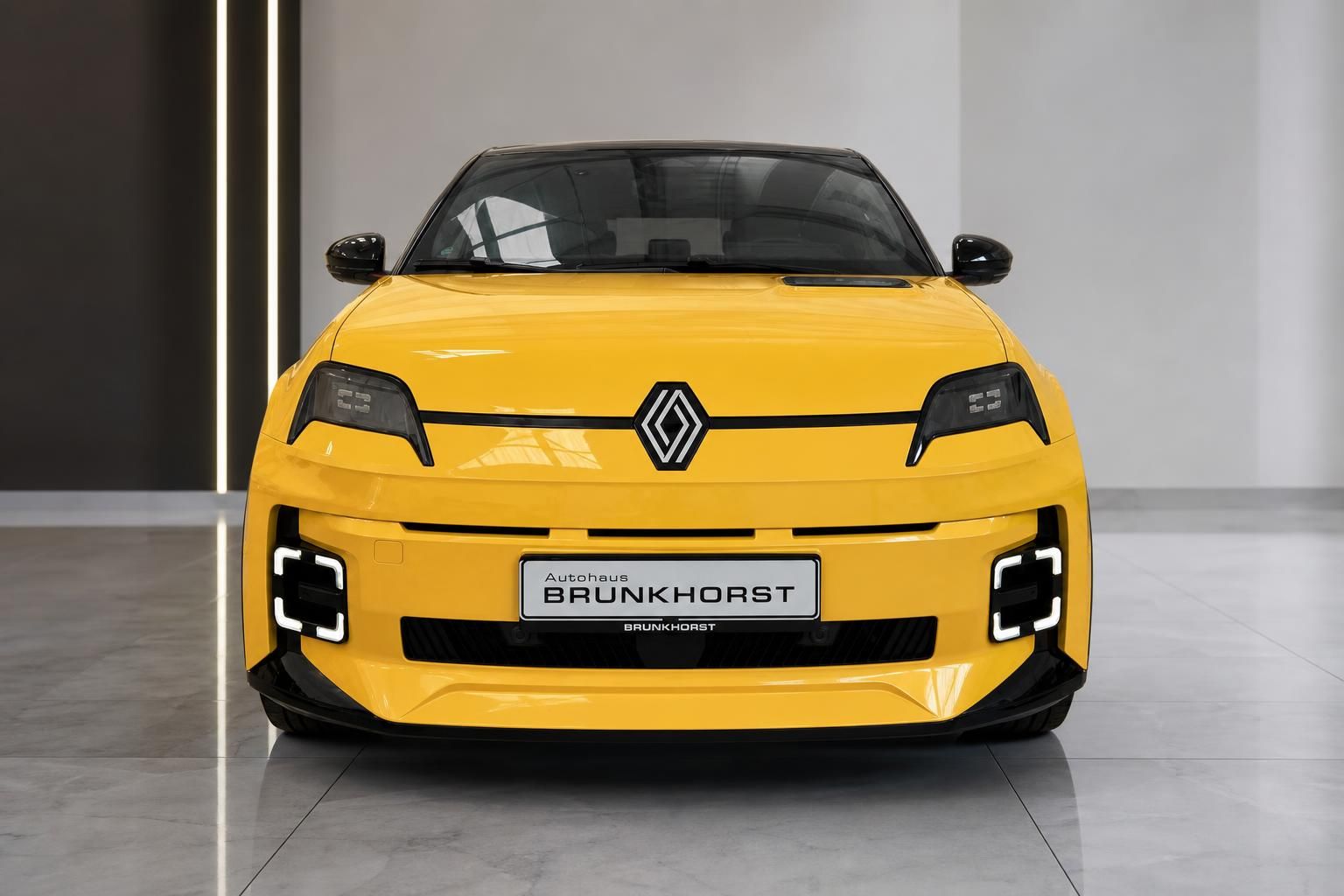 Renault 5 E-Tech Electric gelb Frontansicht gerade im Autohaus Brunkhorst