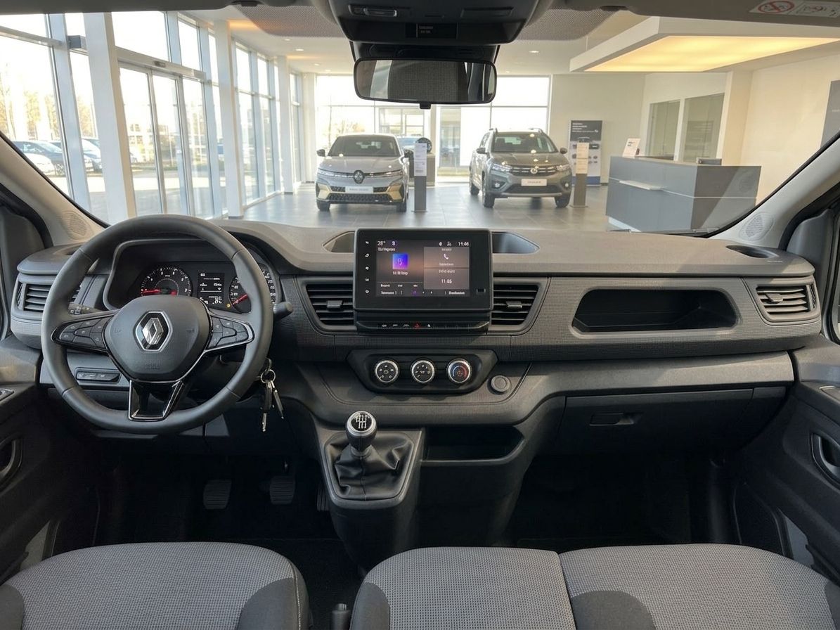Renault Armaturenbrett mit Touchscreen-Display, Klimaanlage und Schaltgetriebe
