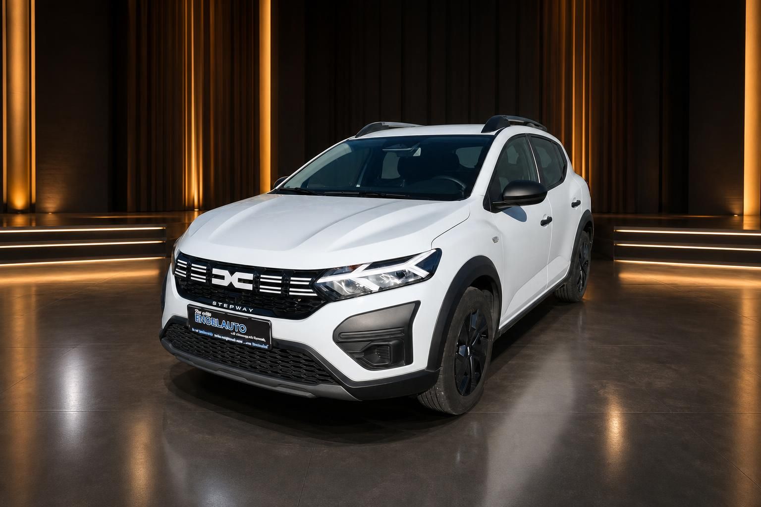 Dacia Sandero Stepway weiss Schraegansicht vorne links mit schwarzen Felgen und Dachreeling