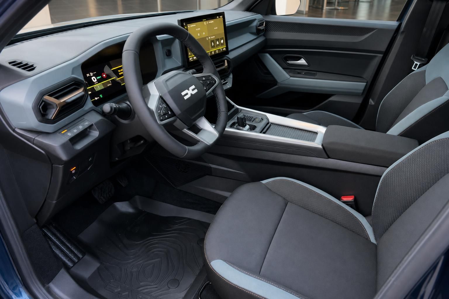 Dacia Bigster Innenraum mit Cockpit, Lenkrad und digitalem Display