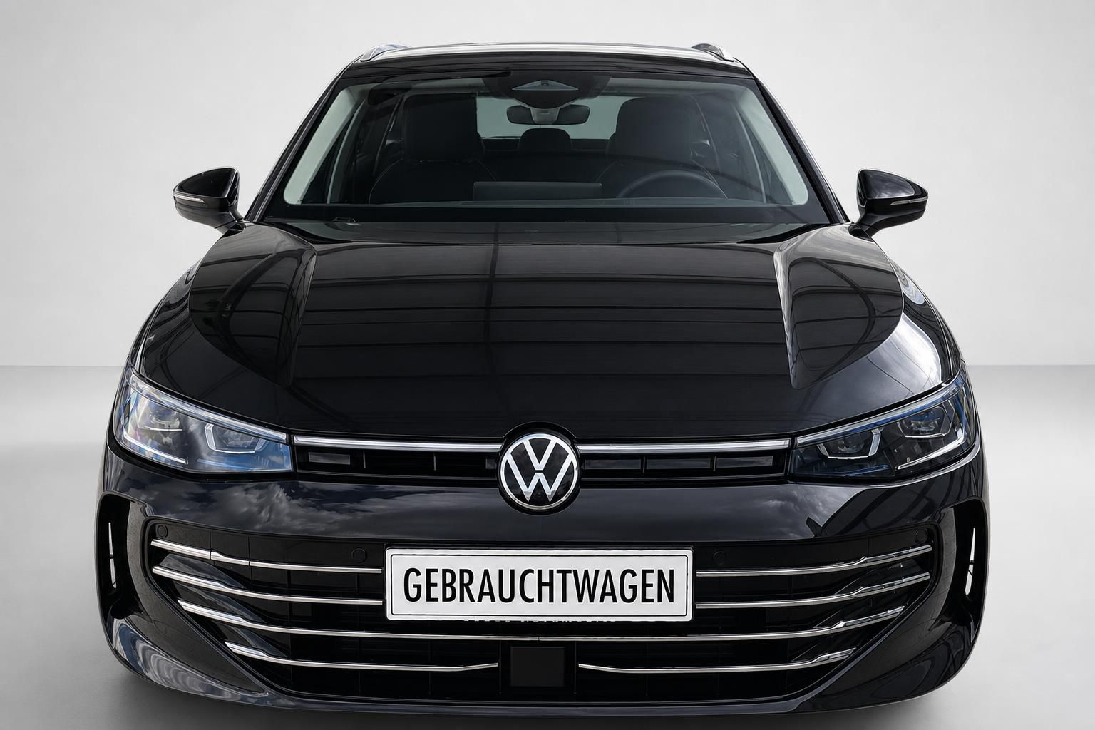 VW Passat Variant schwarz Frontansicht Gebrauchtwagen Studio
