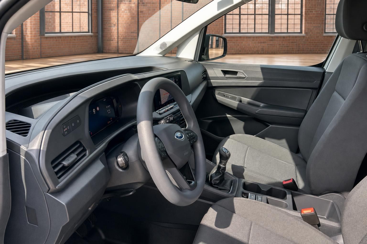 Ford Innenraum mit Fahrersitz, Lenkrad und Schaltknauf im Detail