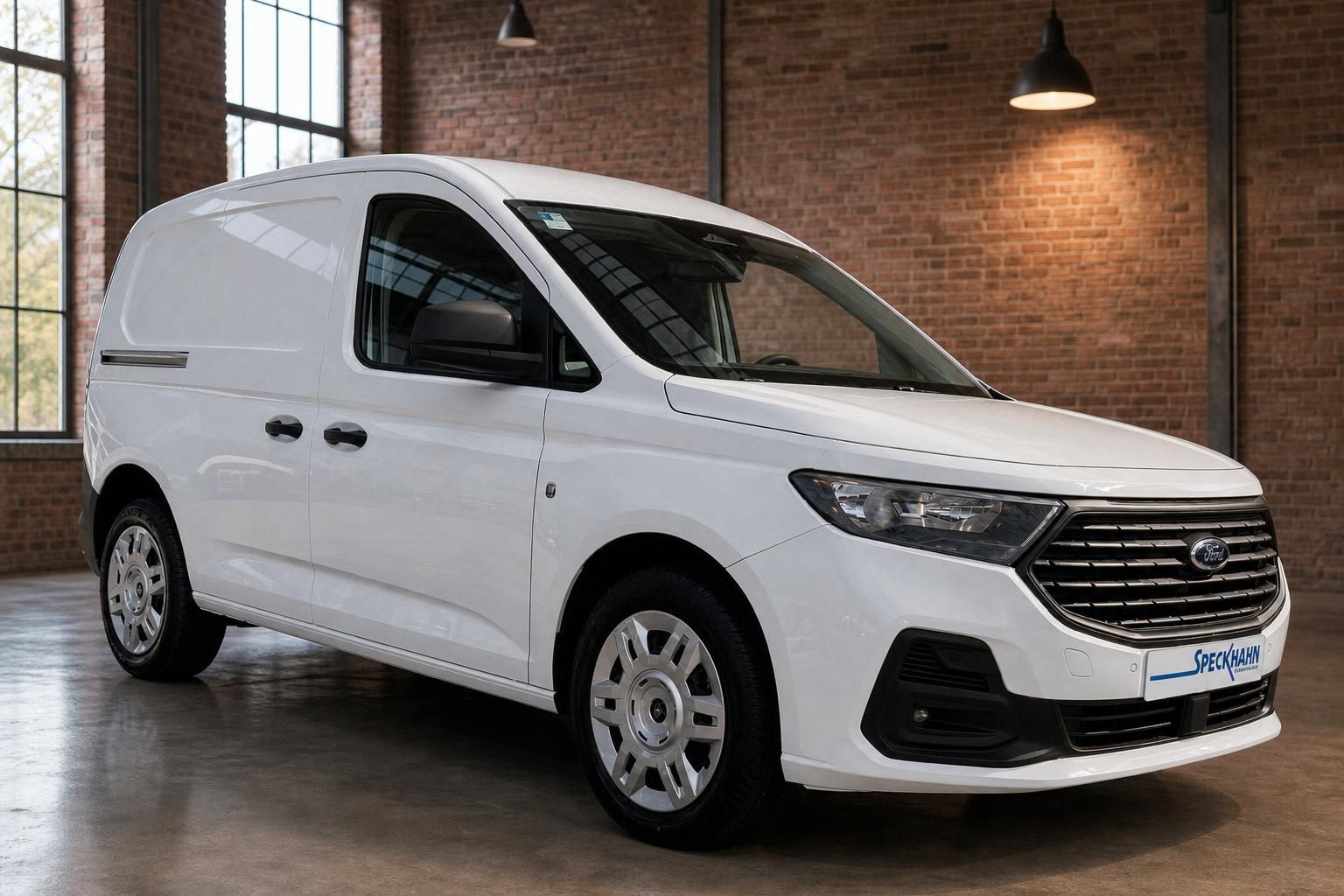 Ford Transit Connect weiß, Frontansicht schräg, Kastenwagen Neuwagen