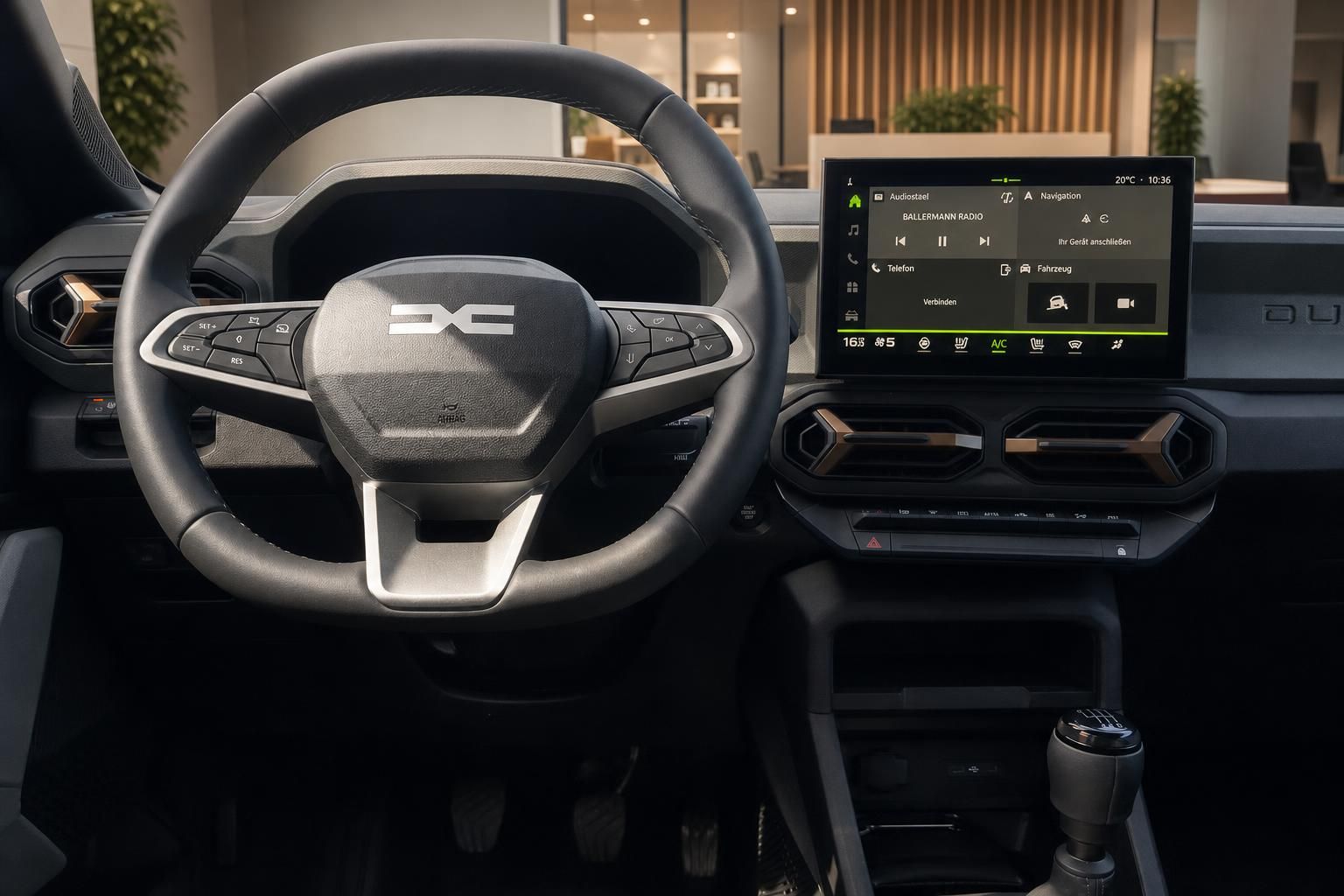 Dacia Duster Cockpit mit Lenkrad und Infotainment-Touchscreen Navigationssystem