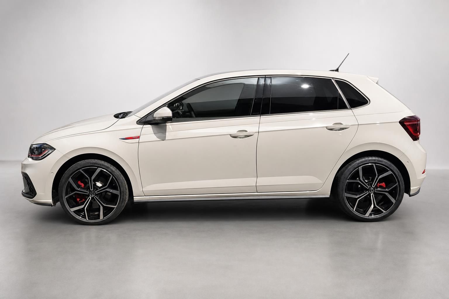 VW Polo GTI weiß Seitenansicht mit Sportfelgen