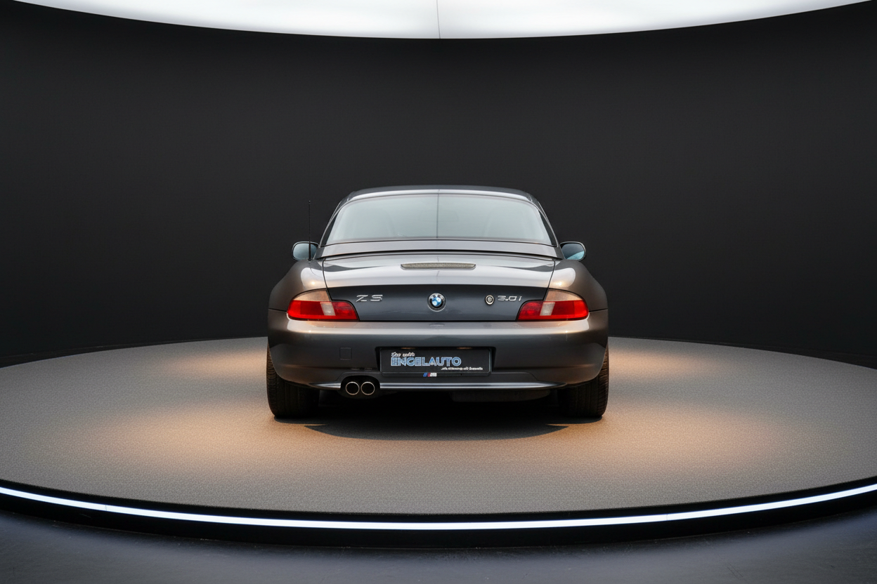 BMW Z3 Coupé 3.0i in Grau – Heckansicht im Fotostudio