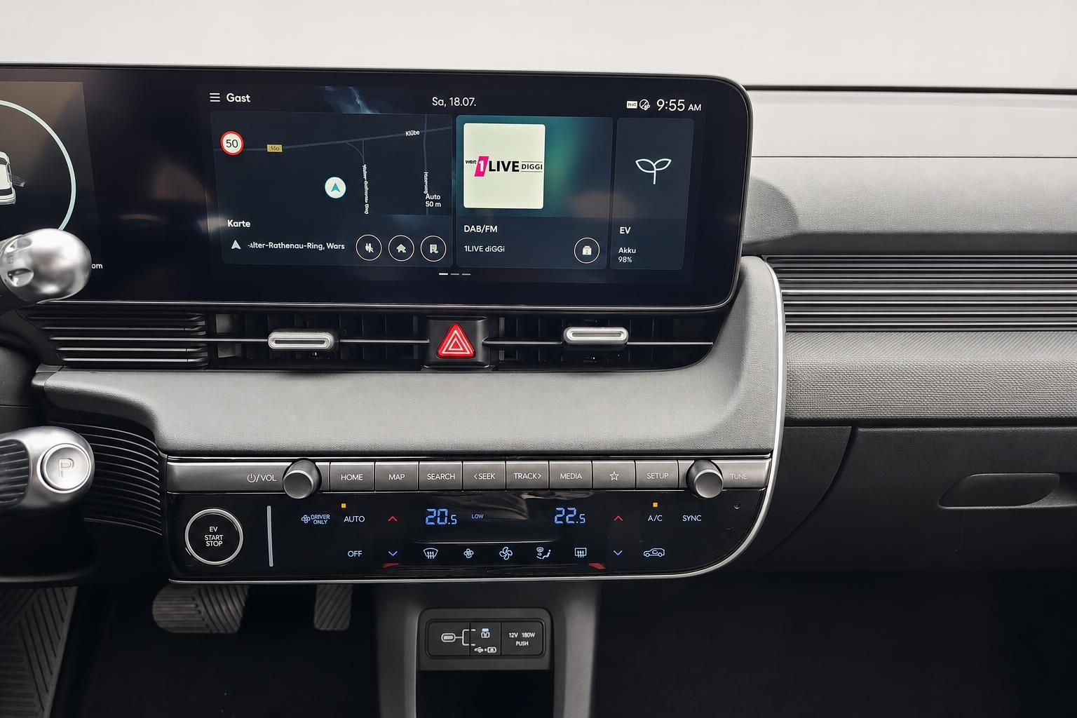 Infotainment Display und Klimabedienung im Hyundai Ioniq 5
