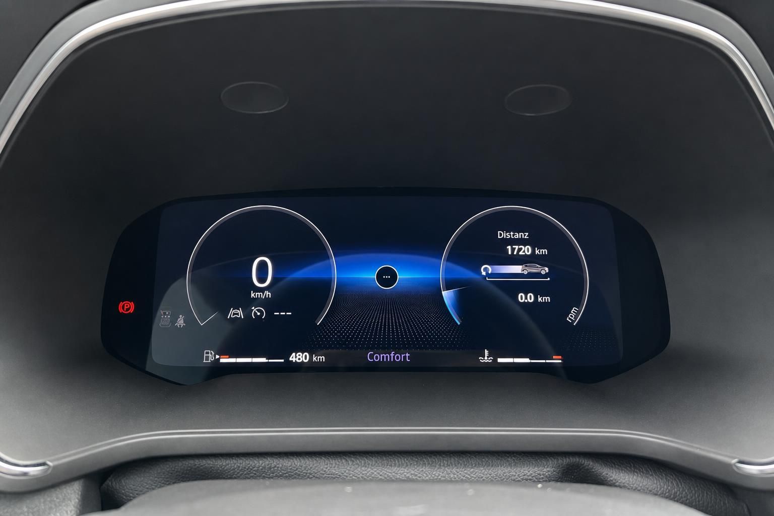 Digitales Kombiinstrument mit Tacho und Fahrzeugdisplay im Cockpit