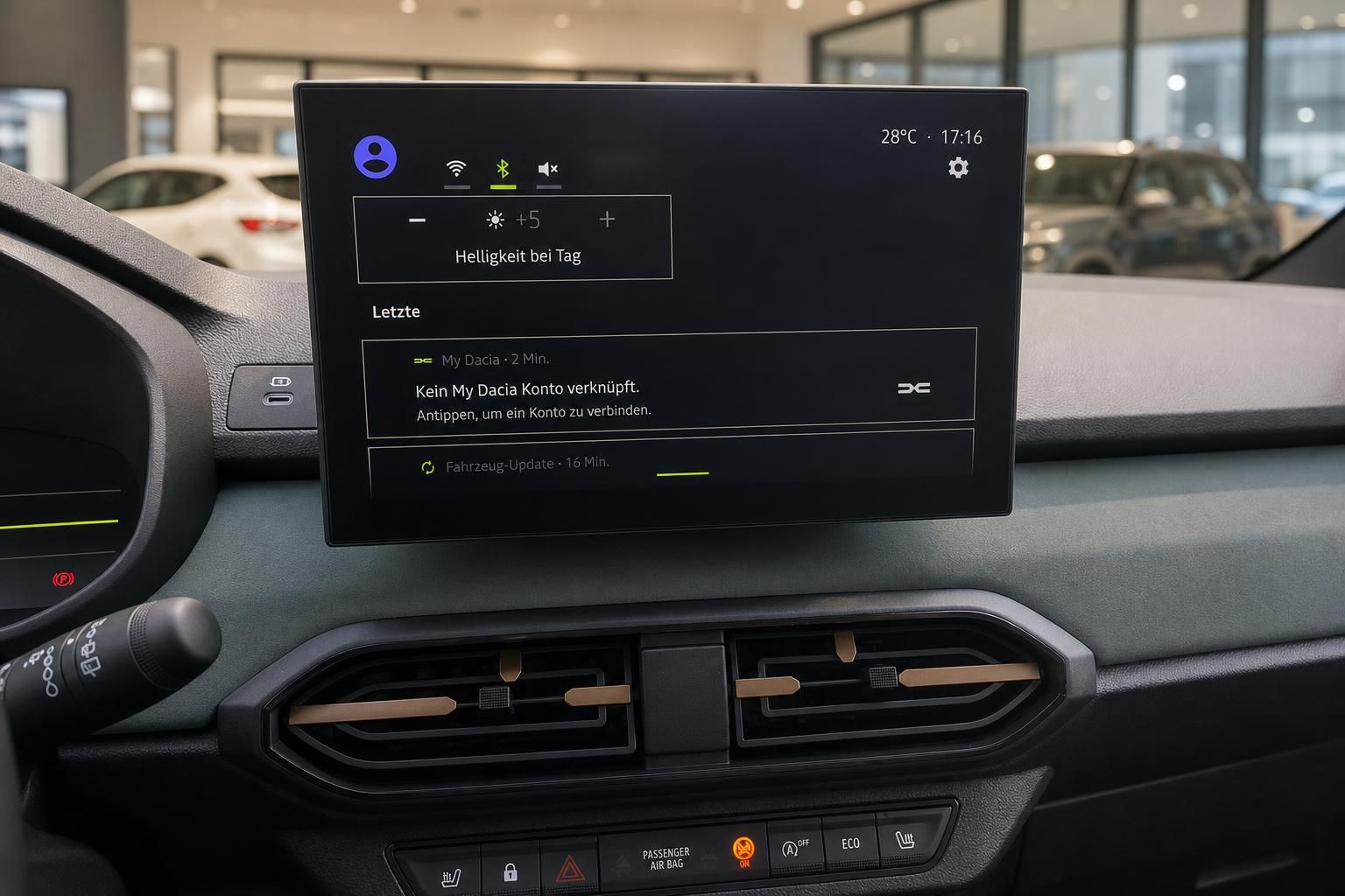Dacia Infotainment-Display mit Touchscreen-Menü und Lüftungsdüsen im Innenraum