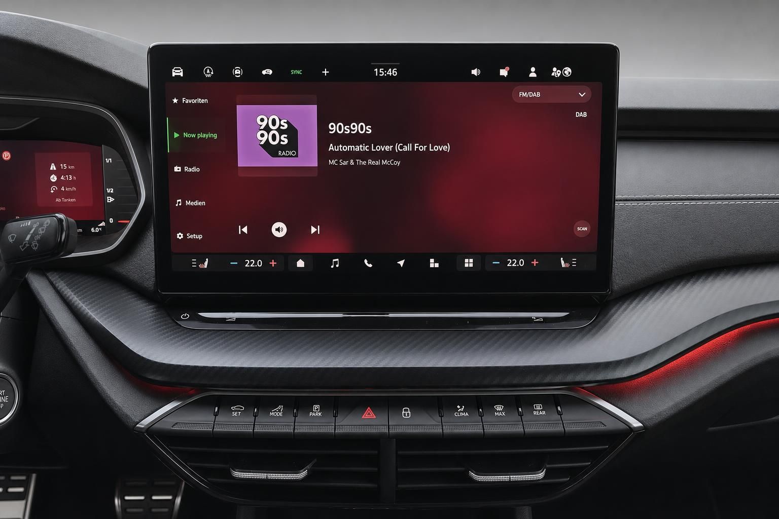 Skoda Infotainment Touchscreen mit Radio und Klimabedienung im Detail