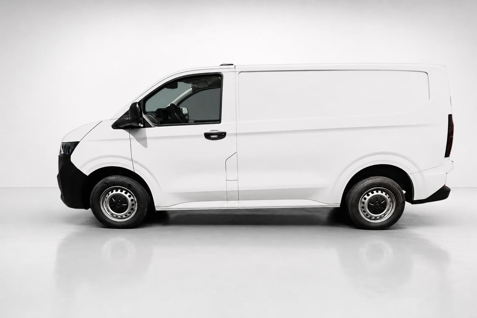VW Transporter Kastenwagen weiß, Seitenansicht im Studio