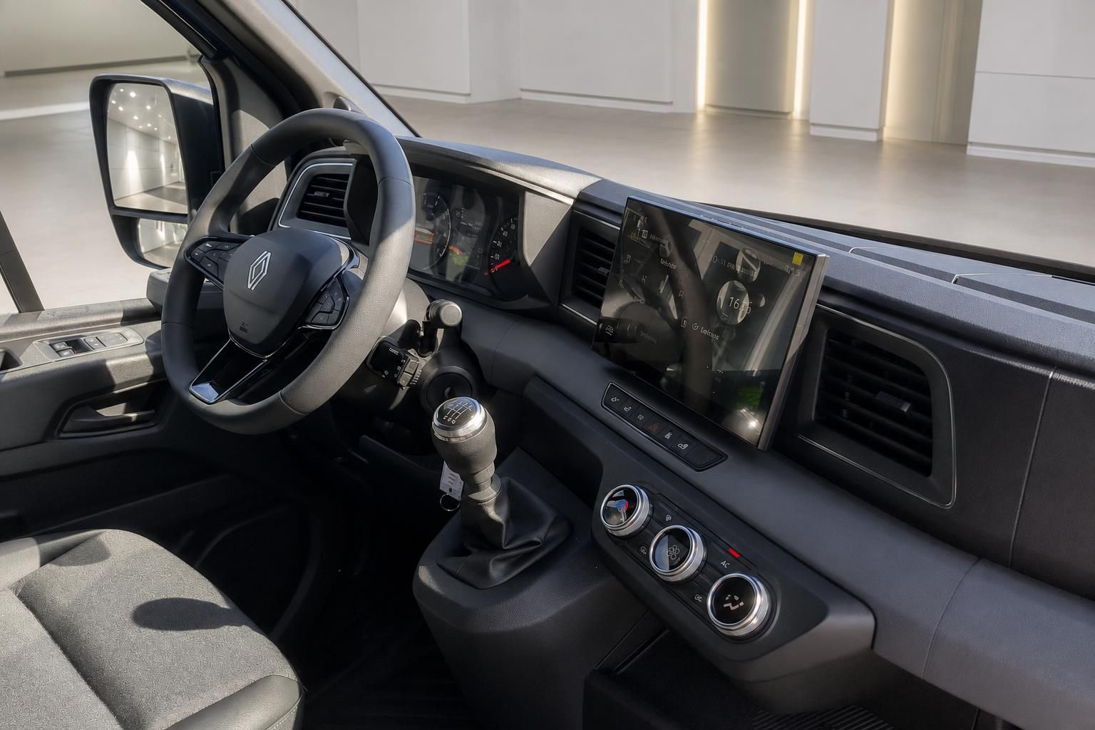 Renault Master Cockpit mit Lenkrad und Touchscreen Innenraum