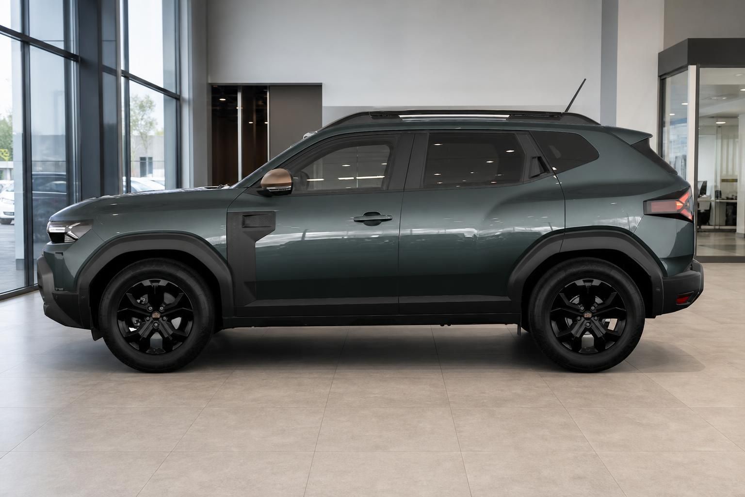 Dacia Duster Grün Seitenansicht im Autohaus