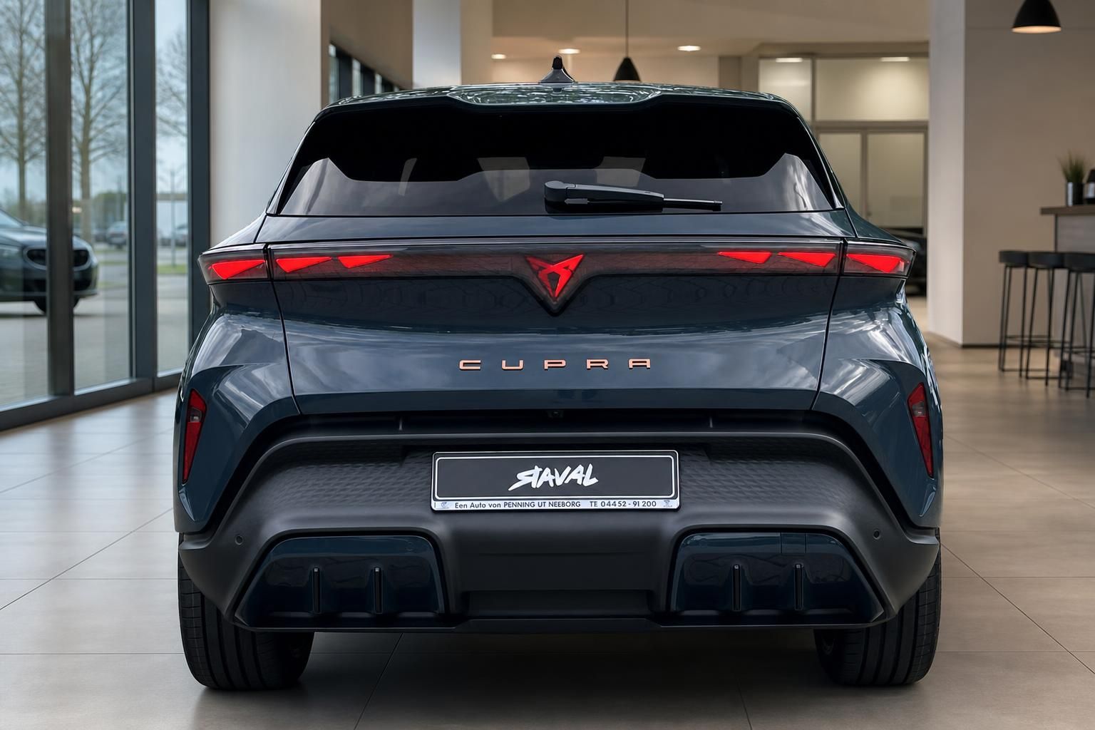 Cupra Formentor Heckansicht mit Cupra-Schriftzug und LED-Rückleuchten