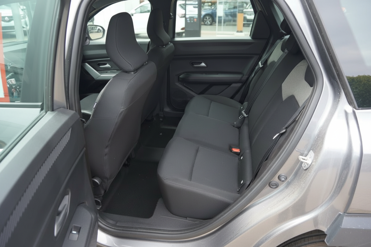 Volkswagen SUV Innenraum Rücksitzbank in Schwarz – geräumige Fondpassagiere Sitze