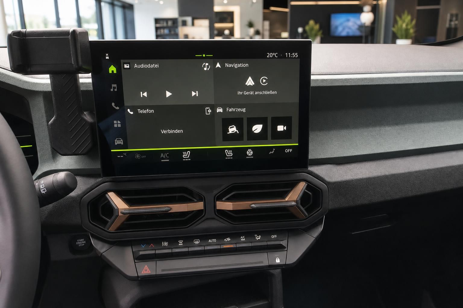 Infotainment-Touchscreen mit Navigation und Klimabedienung im Dacia Duster