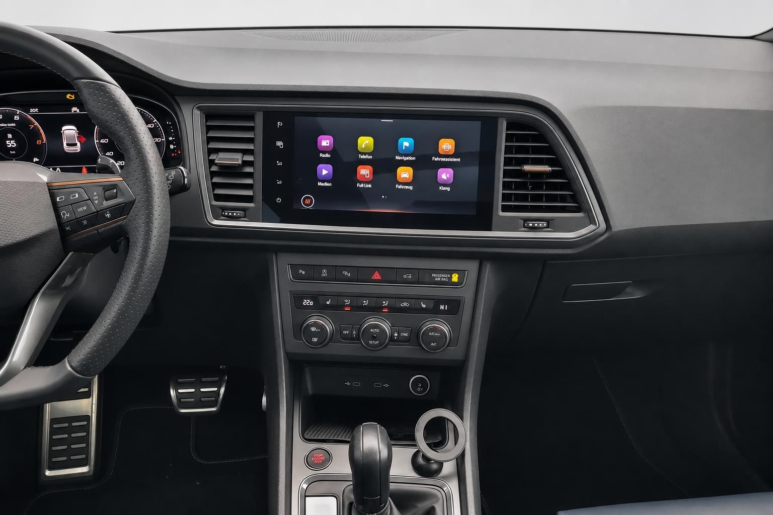 Cupra Ateca Cockpit Infotainment Bildschirm und Mittelkonsole