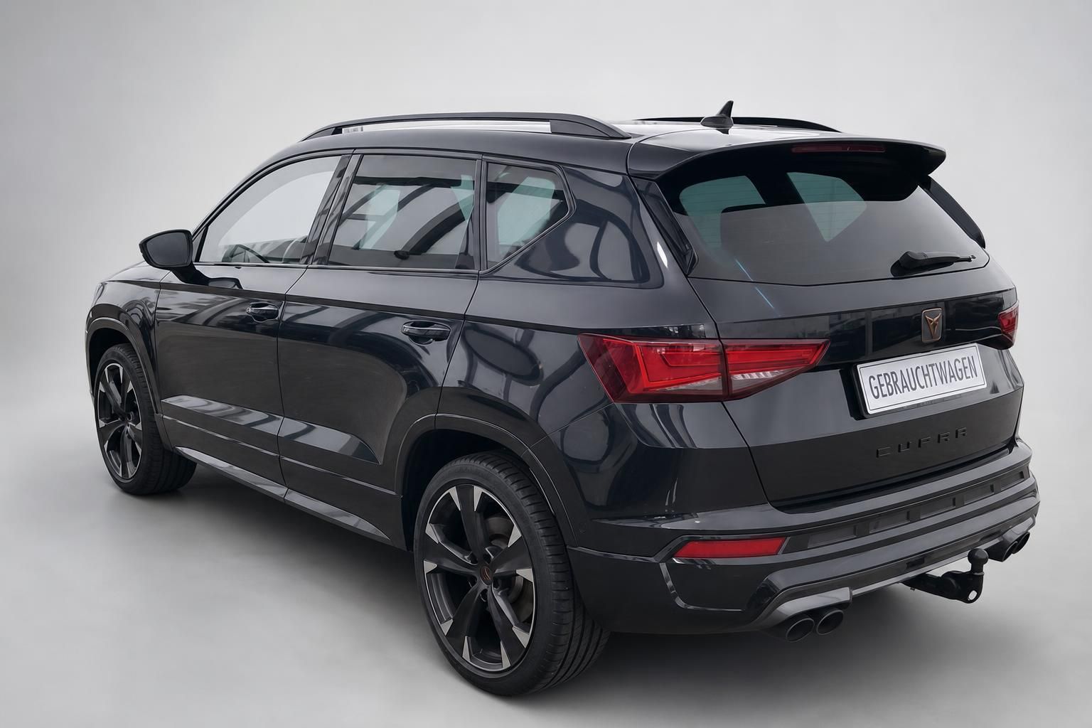 Cupra Ateca schwarz SUV Heckansicht seitlich Gebrauchtwagen