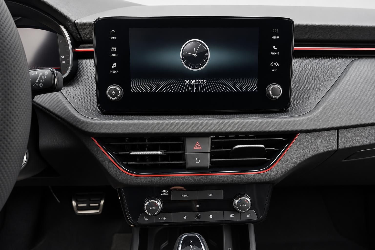 Skoda Infotainment-Display mit Uhrzeit und Bedienelementen