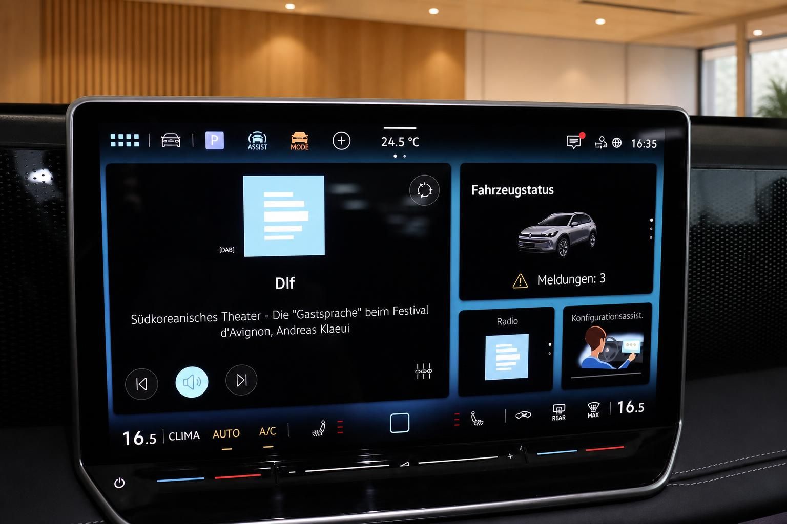 Infotainment-Touchscreen mit Fahrzeugstatus und Klimabedienung