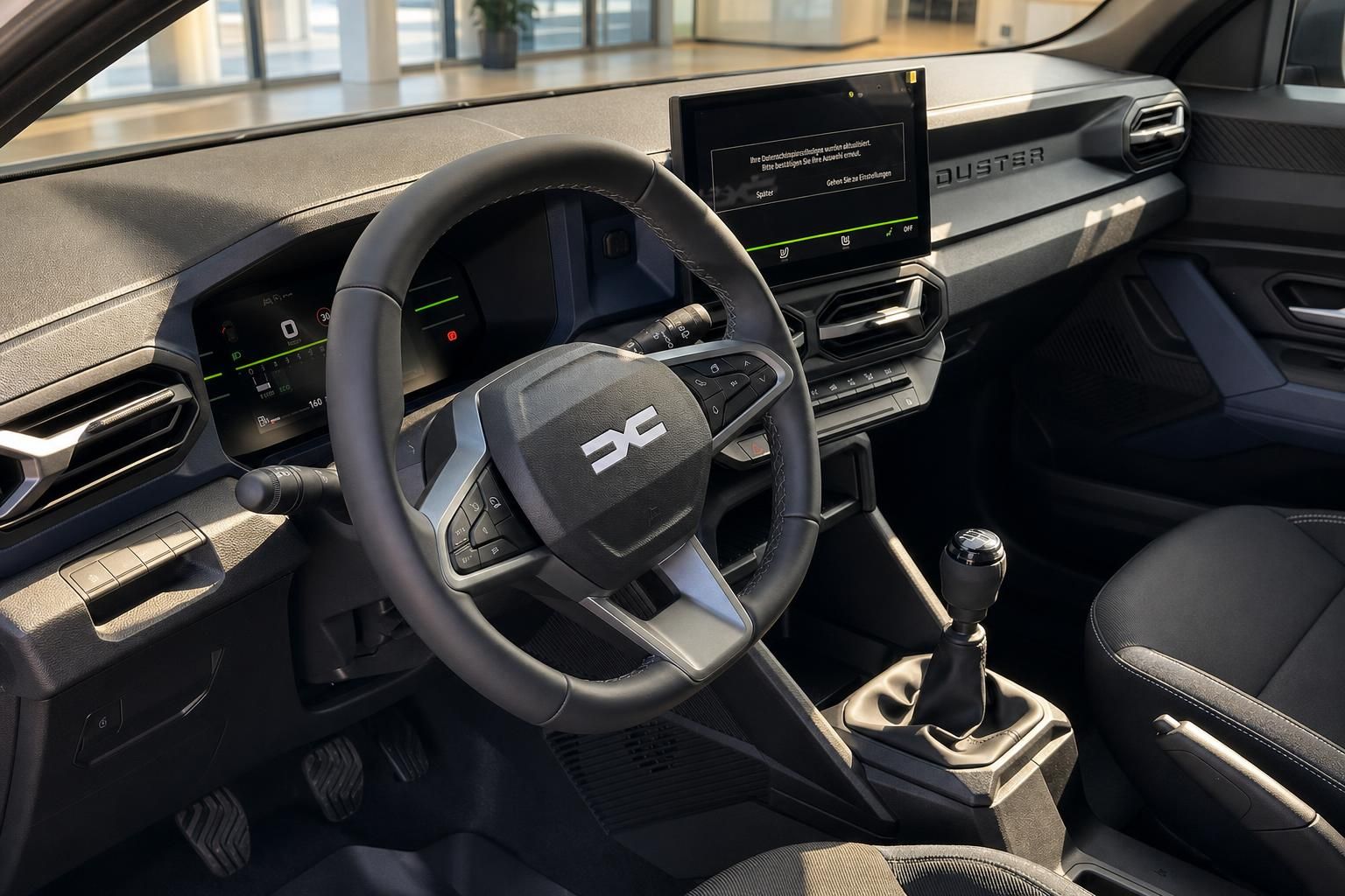 Dacia Duster Cockpit mit Lenkrad, Digitaltacho und Infotainment-Display