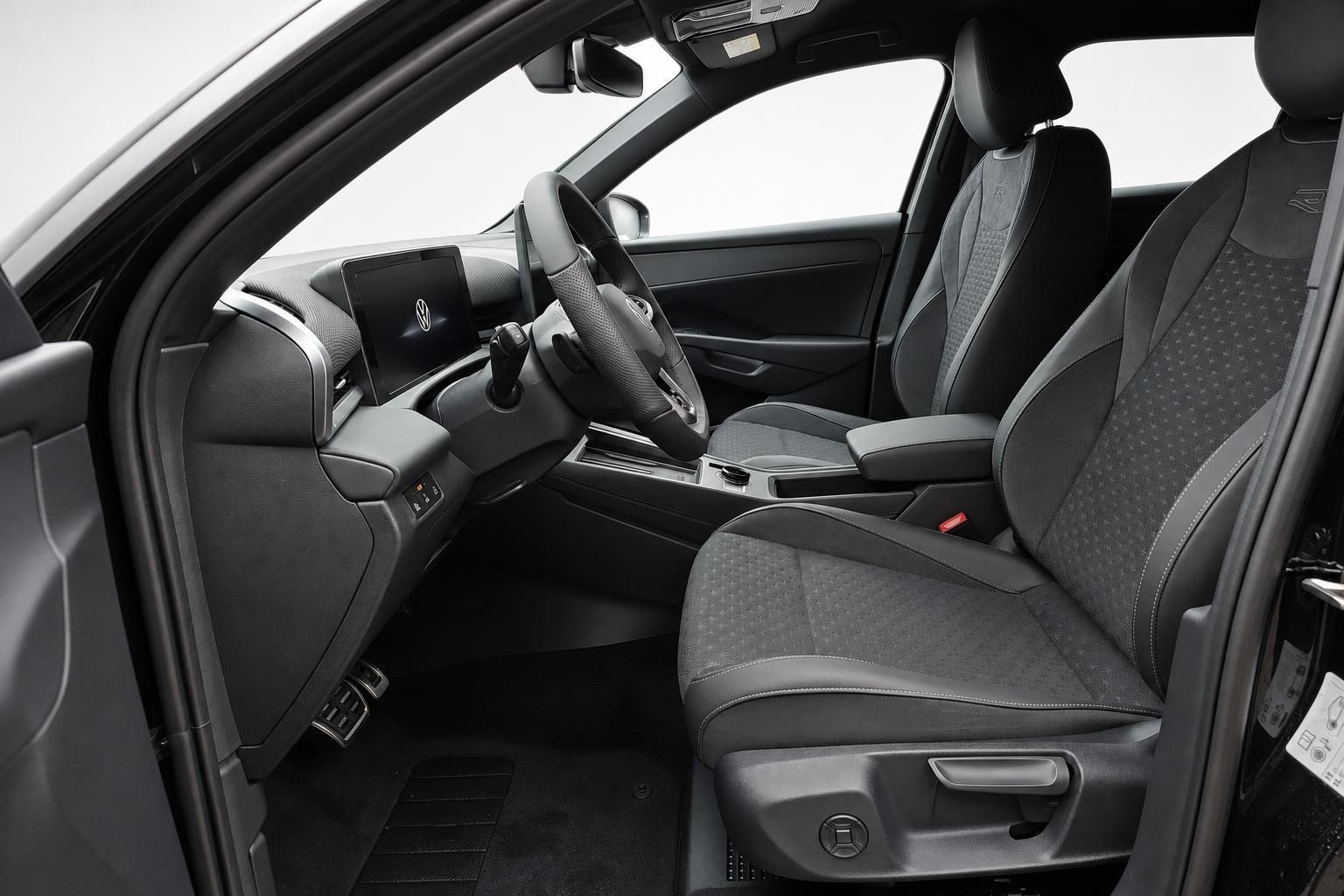 VW T-Roc Innenraum Fahrersitz und Lenkrad Detailansicht