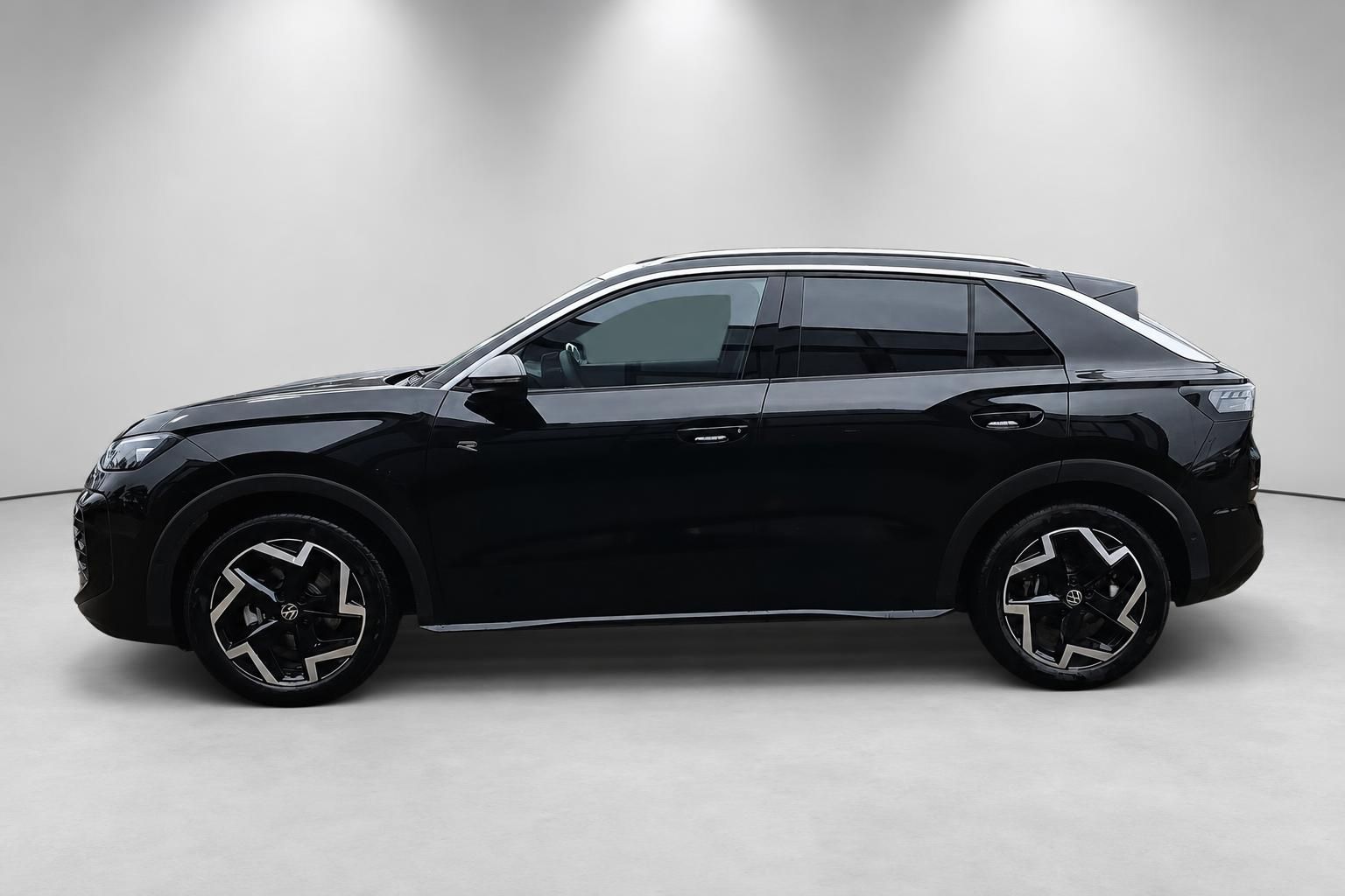 VW T-Roc R-Line schwarz Seitenansicht mit Alufelgen
