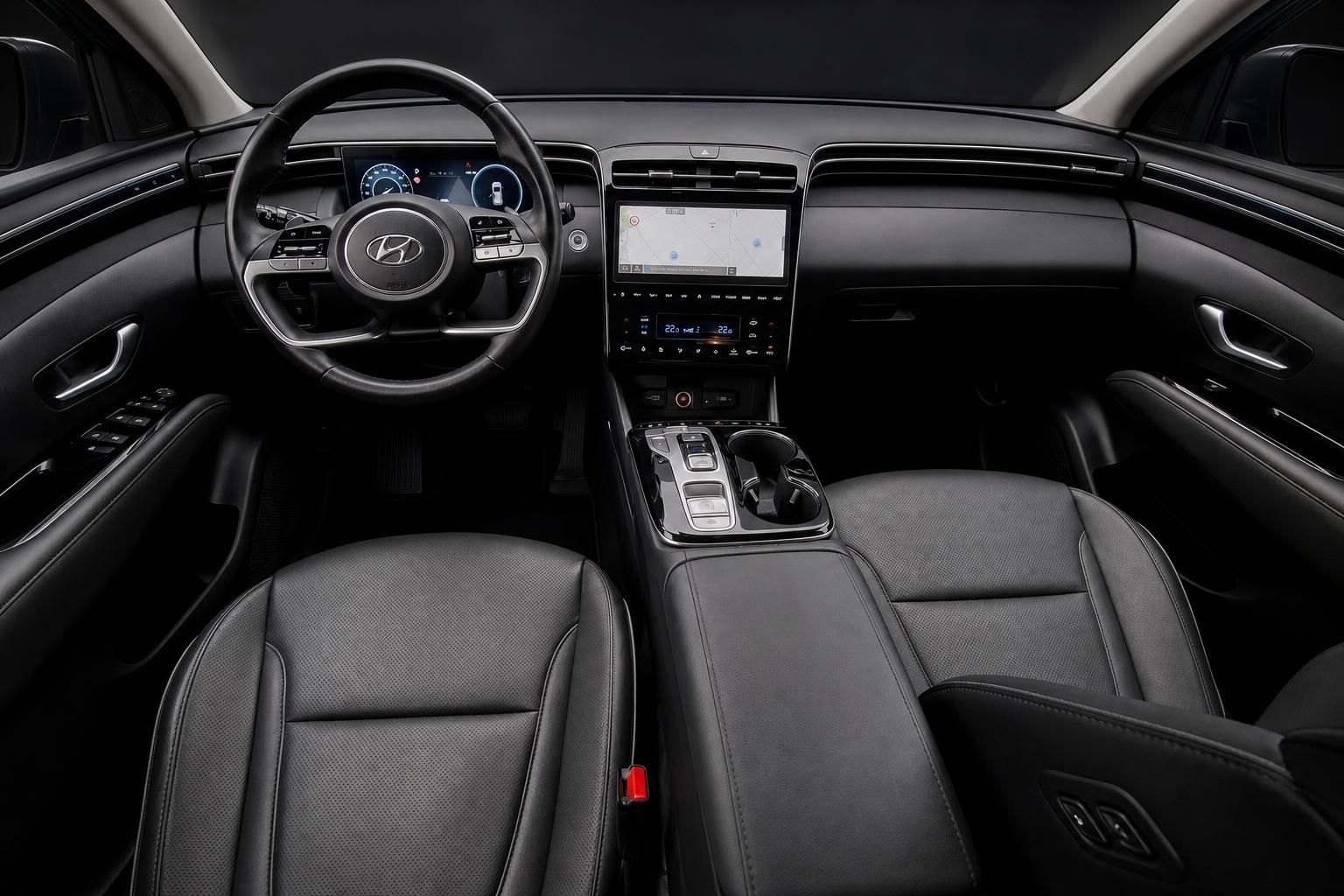 Hyundai Tucson Innenraum mit Lenkrad und Navigationssystem
