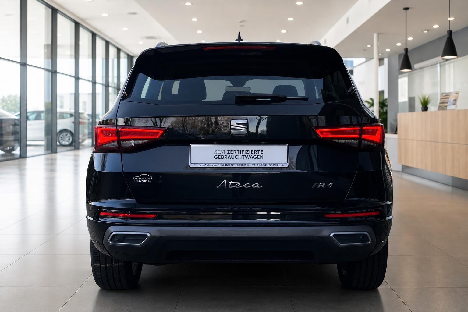 SEAT Ateca FR schwarz Heckansicht mit LED-Rueckleuchten