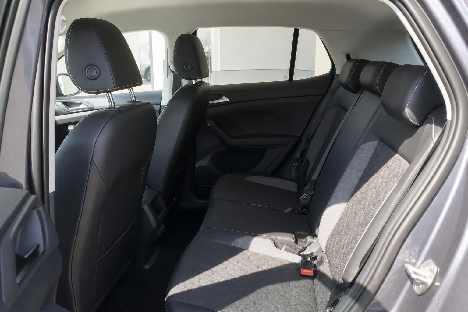 VW T-Roc Rücksitzbank mit Sitzheizung und Kopfstützen Innenraum