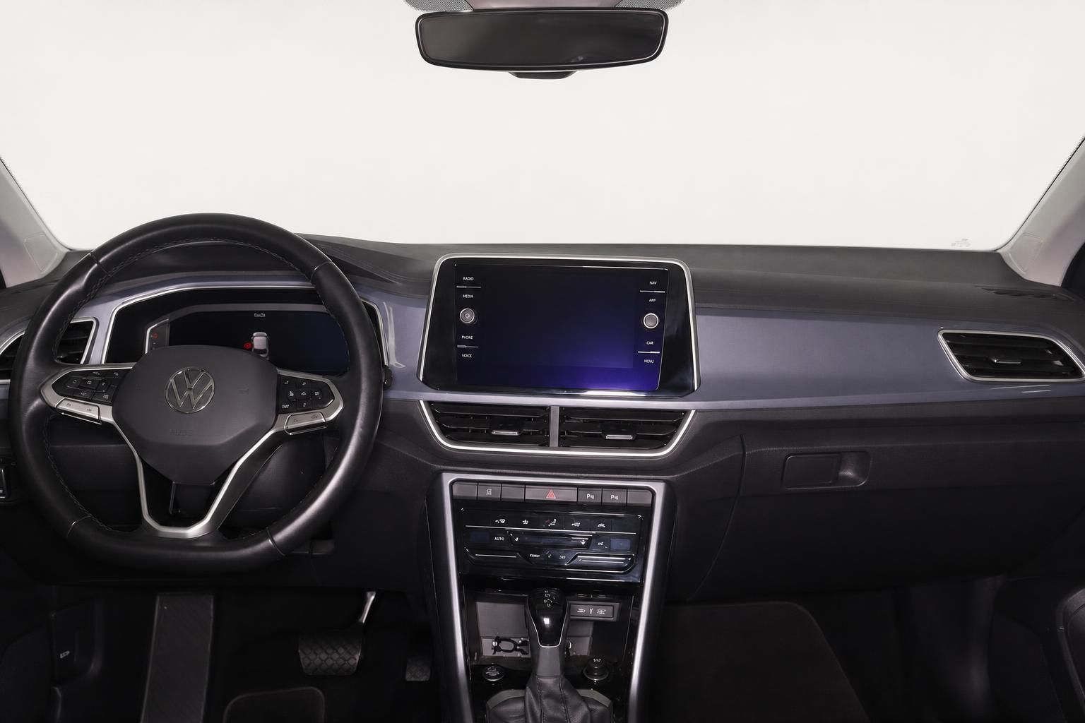 VW T-Roc Innenraum Cockpit und Lenkrad Ansicht