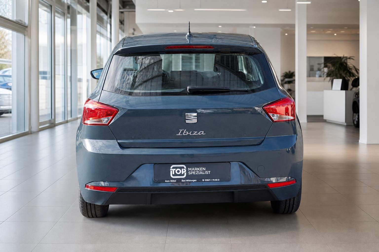 SEAT Ibiza blau Heckansicht direkt im Autohaus Bad Wildungen