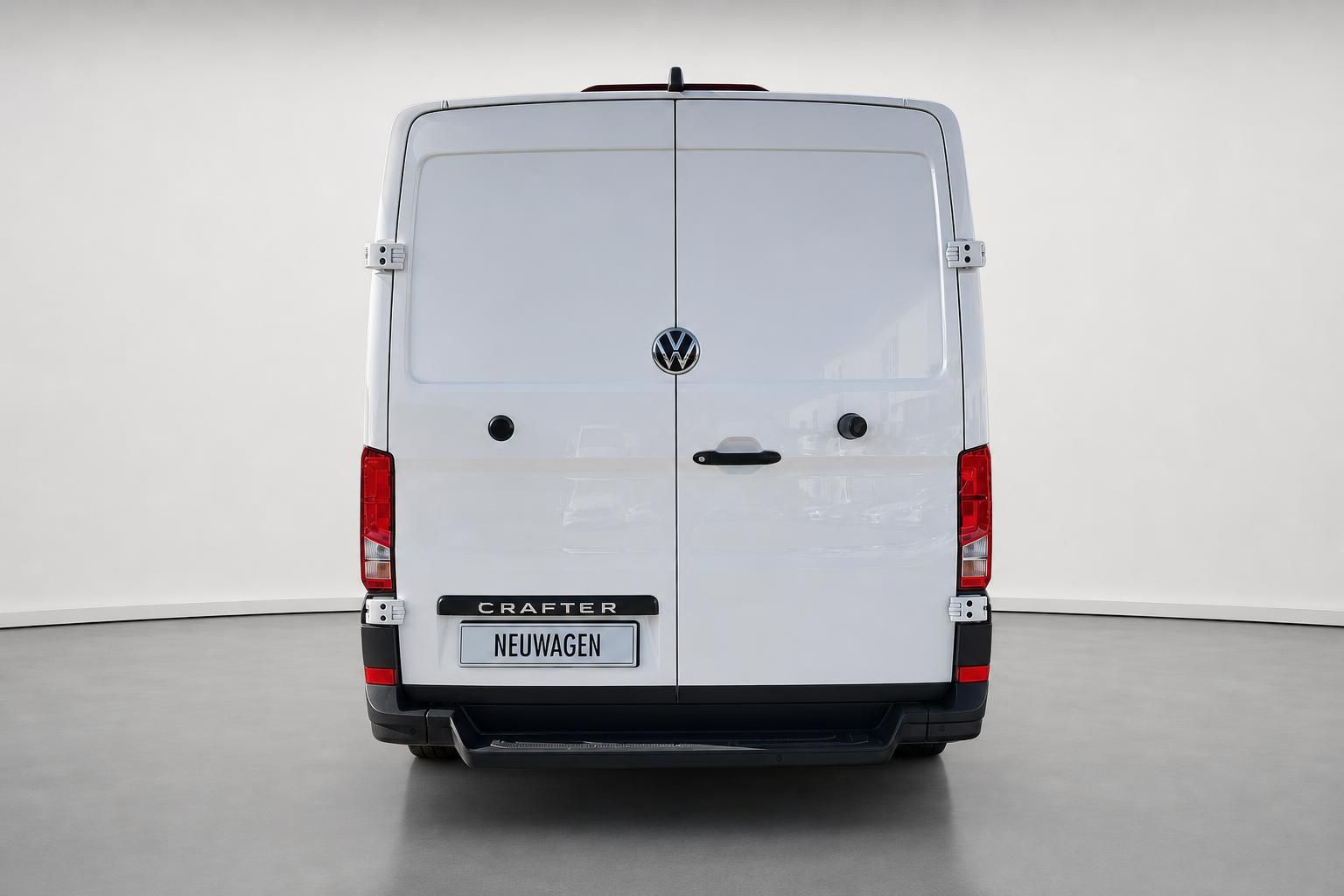 VW Crafter Kastenwagen weiß Heckansicht mit geschlossenen Türen