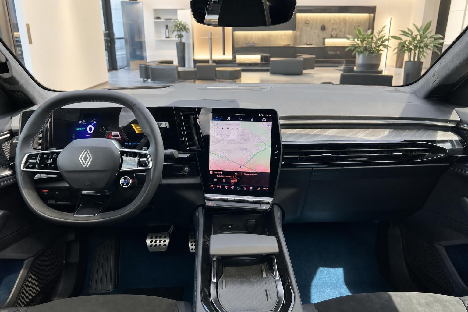 Renault Rafale Innenraum – Cockpit mit digitalem Kombiinstrument und großem Touchscreen-Navi