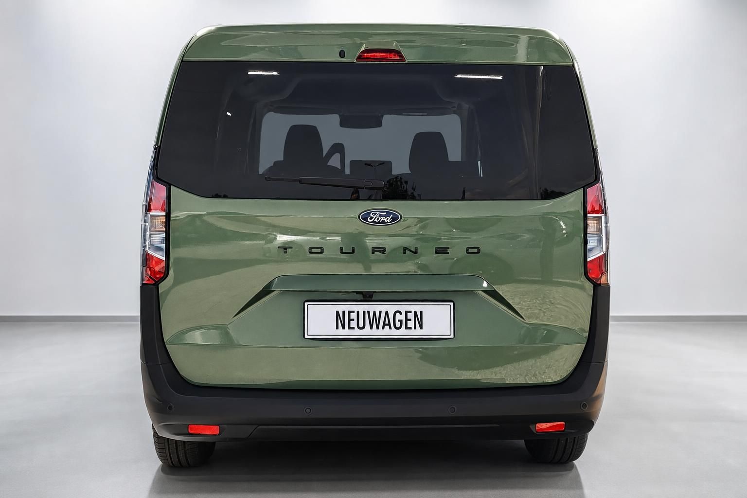 Ford Tourneo grün Heckansicht frontal Neuwagen Kennzeichen