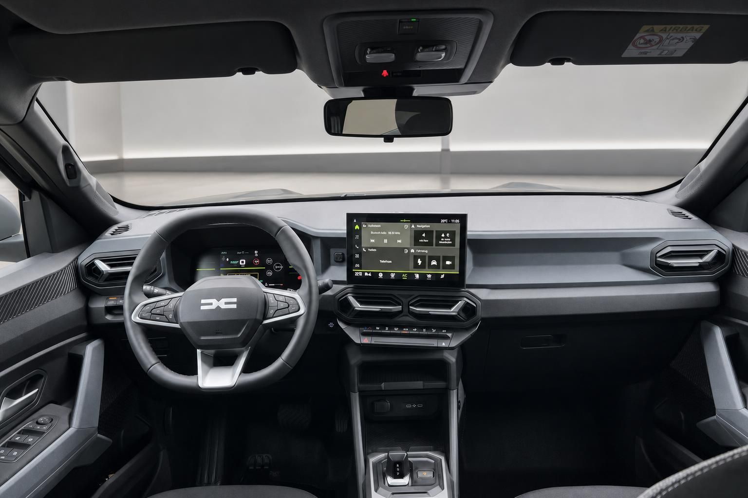 Dacia Duster Innenraum Cockpit mit Touchscreen, Lenkrad und Armaturenbrett