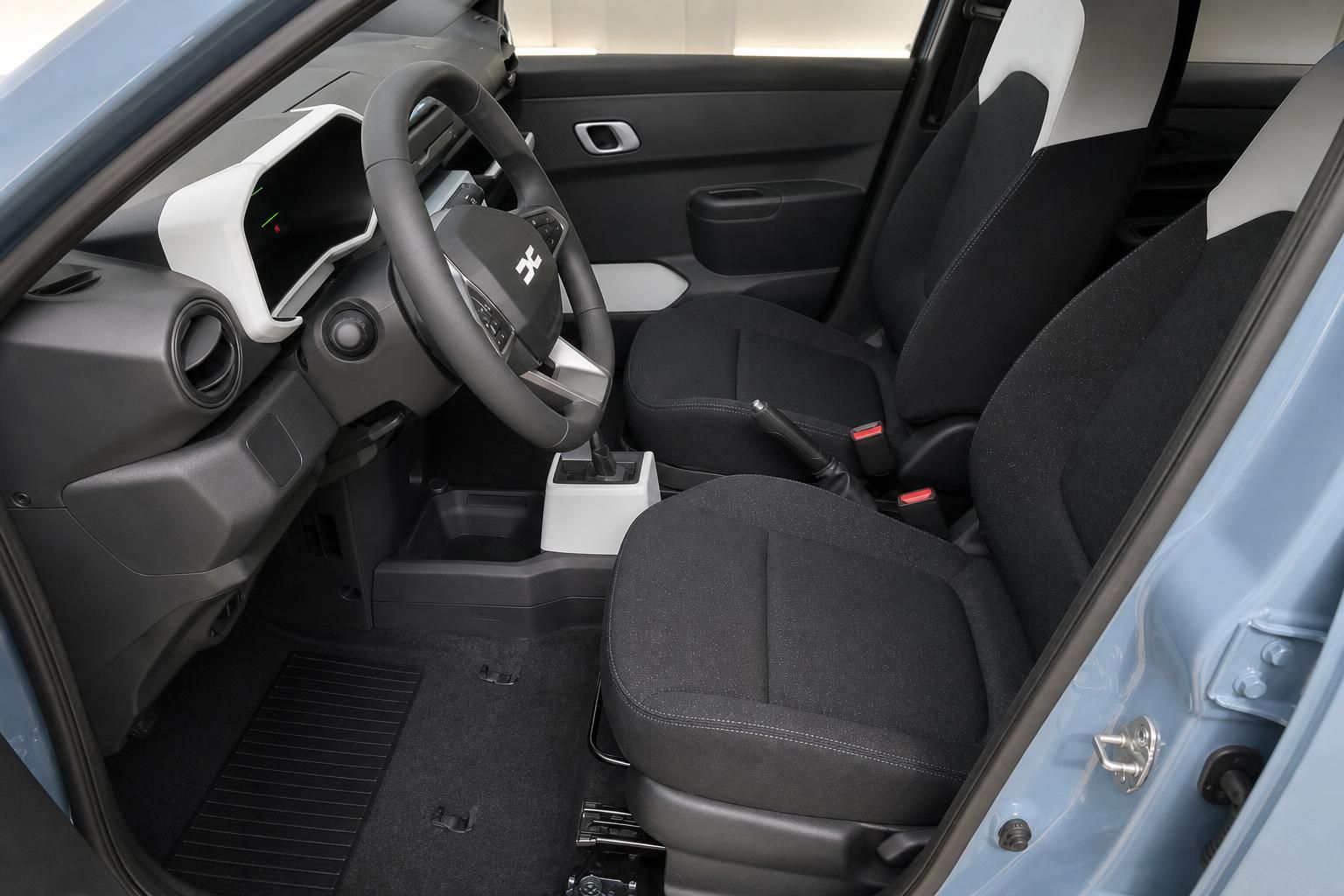 Dacia Innenraum Vordersitze und Armaturenbrett Ansicht