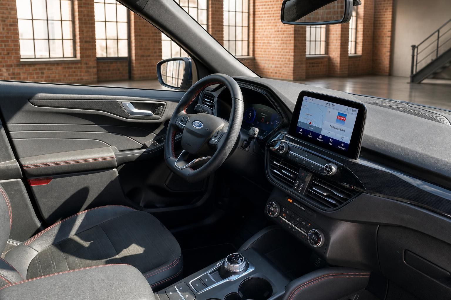 Ford Kuga Cockpit Armaturenbrett und Infotainment-Display