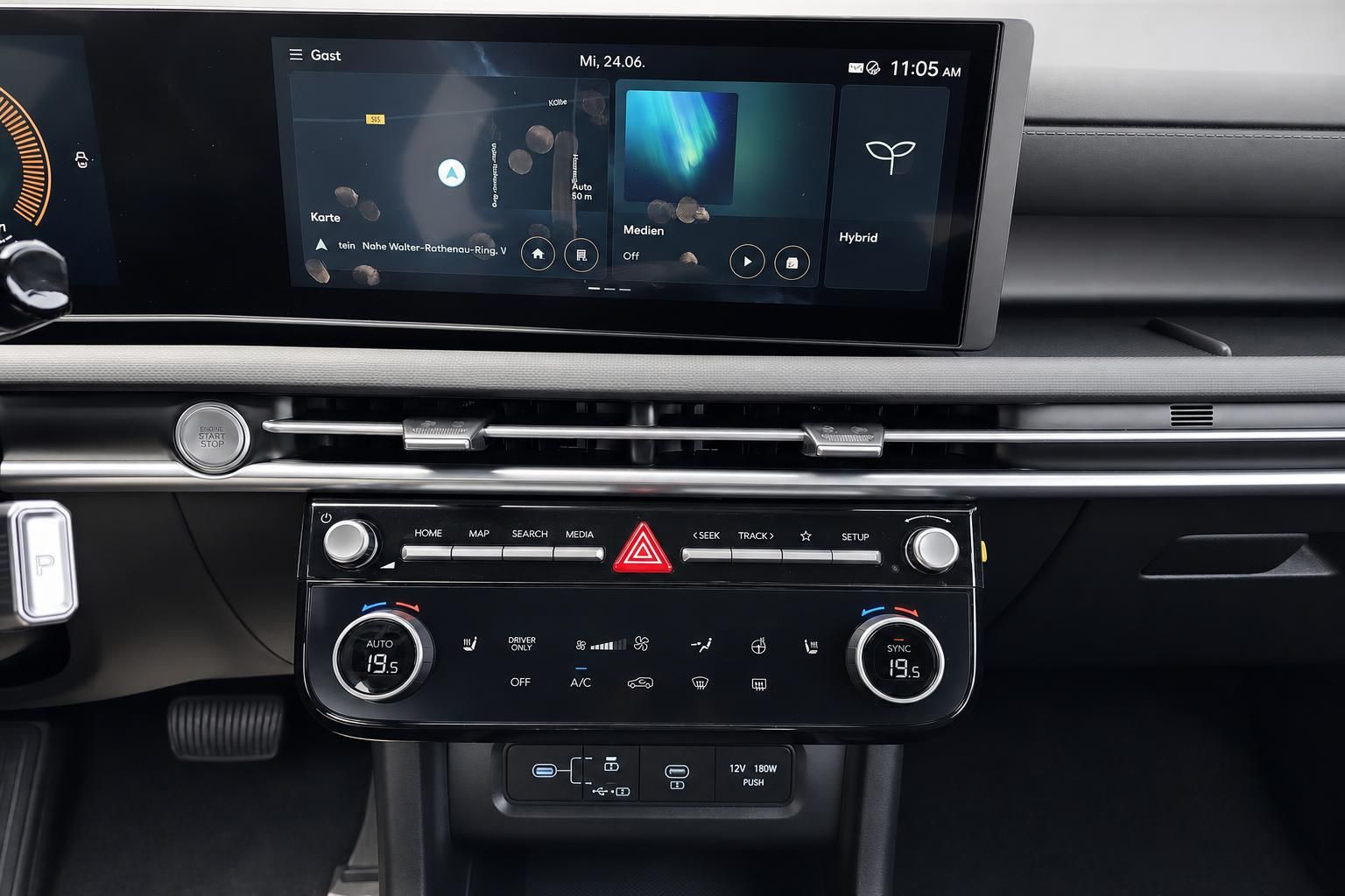 Hyundai Multimedia-Display mit Navigation und Klimabedienung