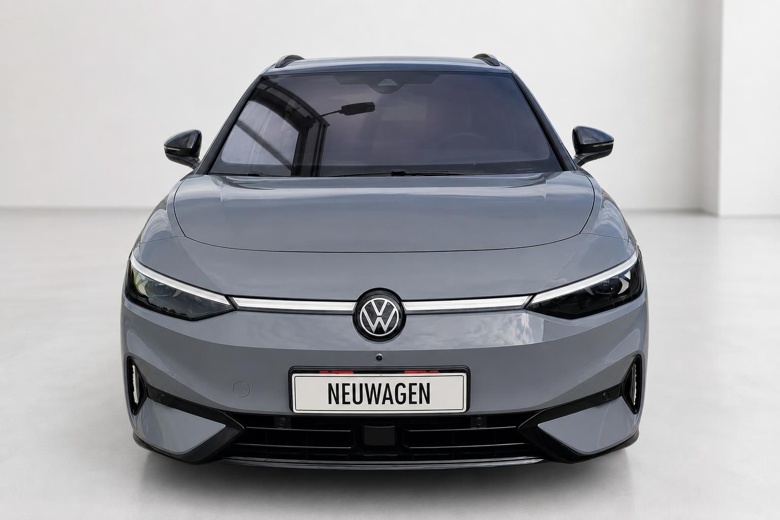 VW Kombi grau, Frontansicht mit Kennzeichen Neuwagen