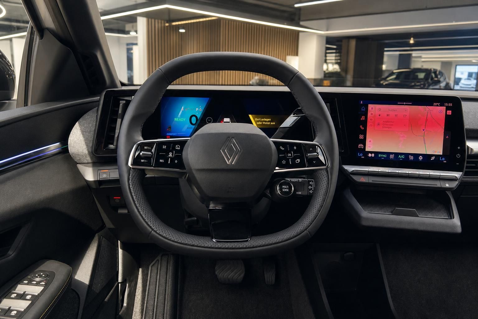Renault Cockpit mit Lenkrad und Digitaldisplay im Innenraum