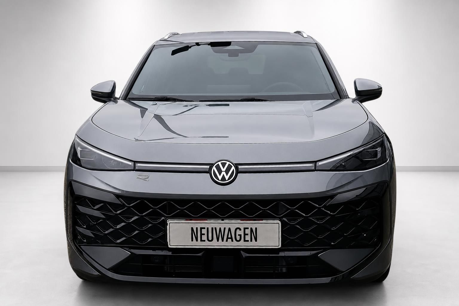 VW T-Roc R grau Frontansicht Neuwagen Studioaufnahme