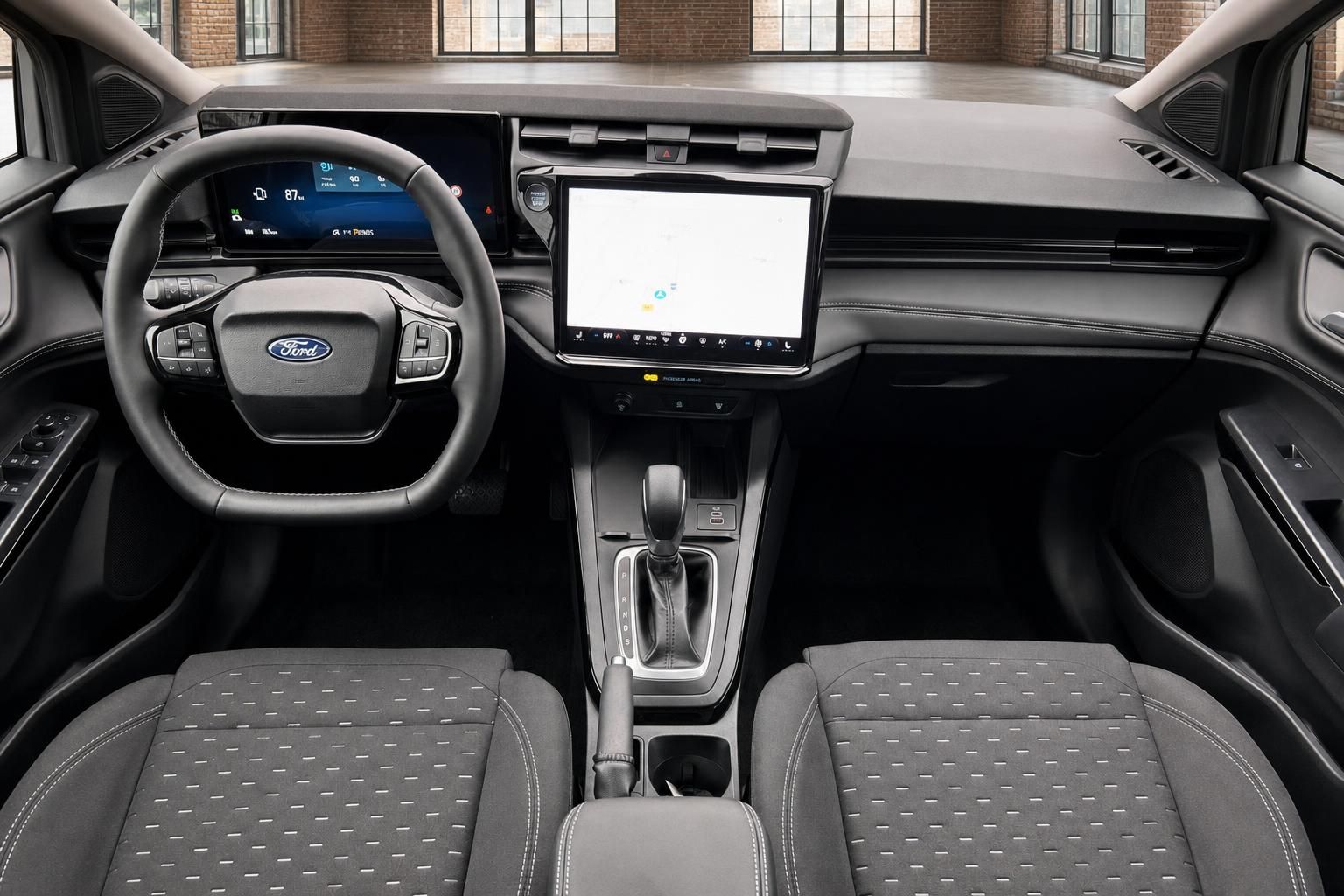 Ford Innenraum Übersicht mit Lenkrad, großem Infotainment-Touchscreen, Automatik und Vordersitzen