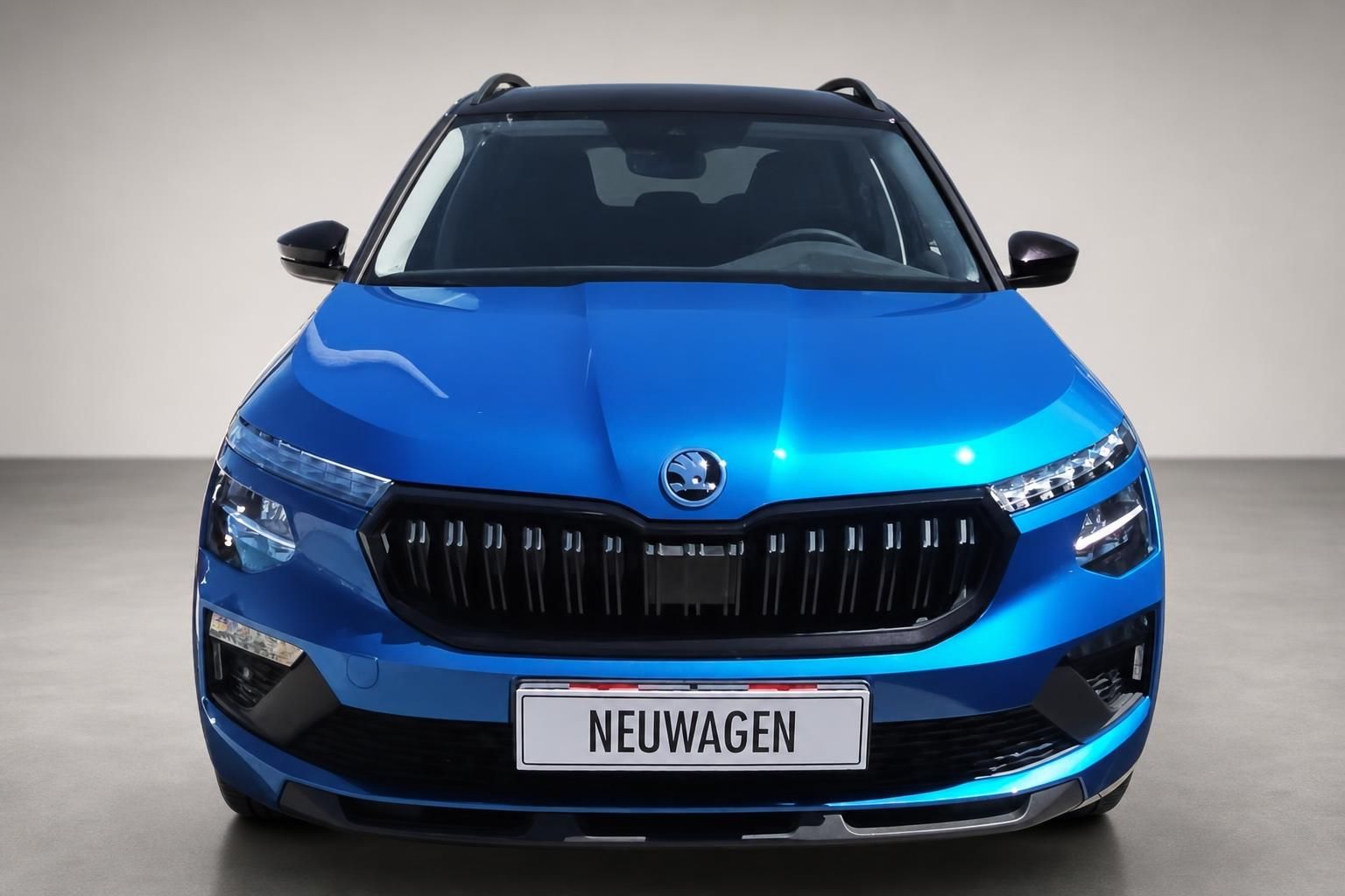 Skoda Kamiq blau Frontansicht Neuwagen mit schwarzem Kühlergrill