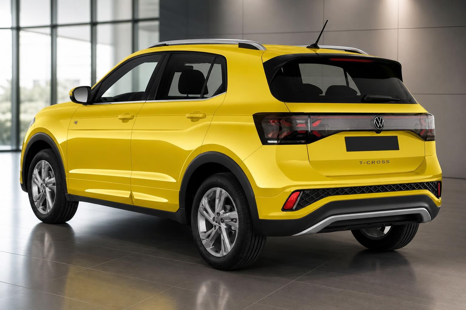 VW T-Cross in Gelb - Seitenansicht des kompakten SUV mit Alufelgen im modernen Autohaus-Showroom